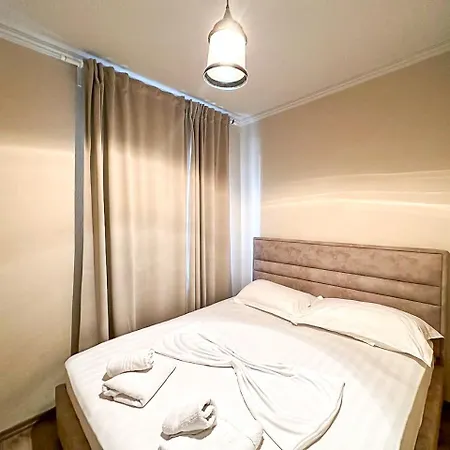 Grand Park 2br شقة تيرانا